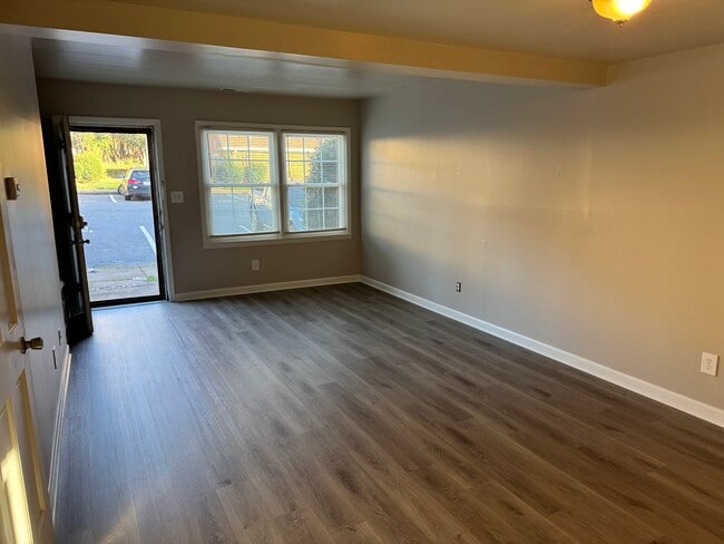 1228 Archdale Dr, Unit G in Charlotte, NC - Building Photo - Building Photo