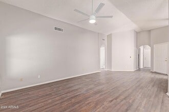 8651 N 107th Dr in Peoria, AZ - Building Photo - Building Photo