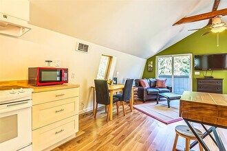 32 Michaels Rd in Sequim, WA - Foto de edificio - Building Photo