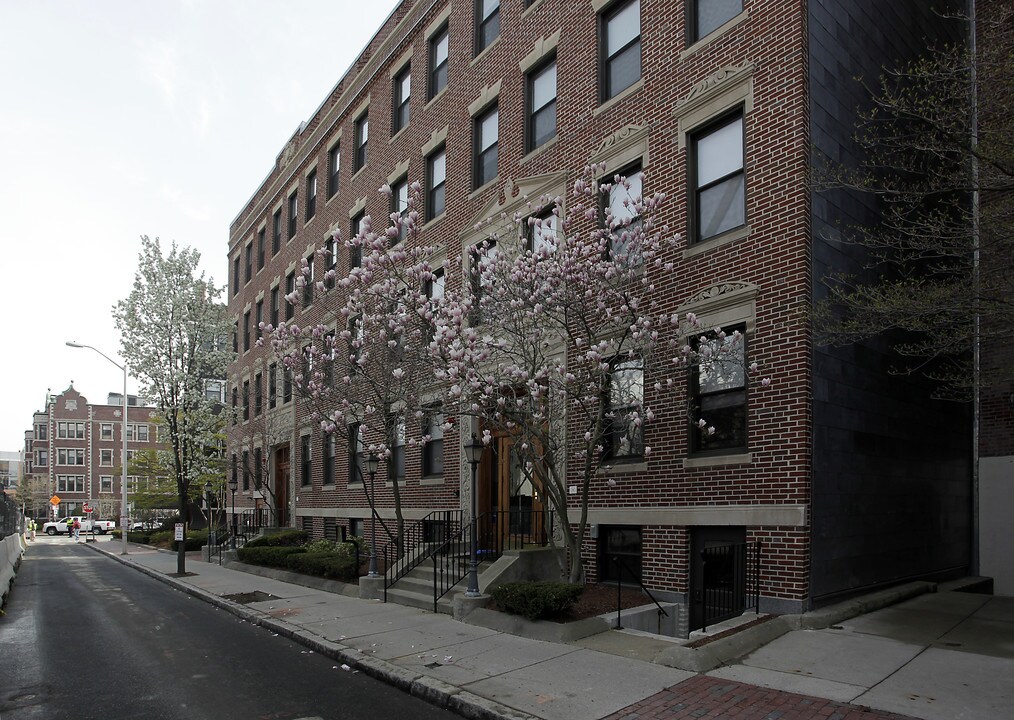 22-24 Prescott St in Cambridge, MA - Building Photo