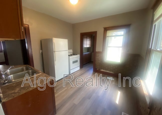 property at 3522 N Bryant Ave