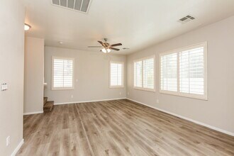 9191 Grand Sunburst Ct in Las Vegas, NV - Building Photo - Building Photo