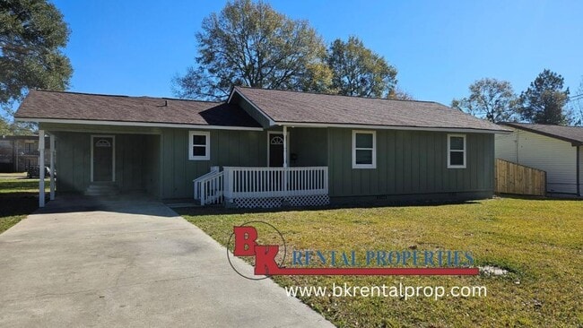 property at 520 N 10th St