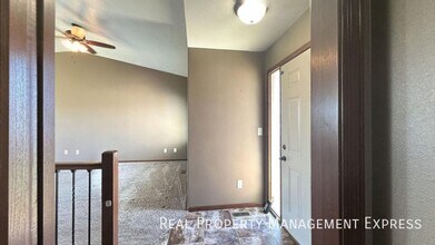Spacious 4-Bedroom Home with Open Floor Plan in Sioux Falls, SD - Building Photo - Building Photo