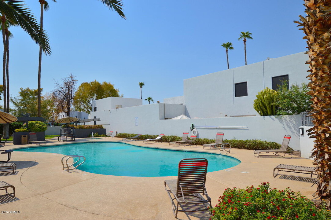 8568 E Indian School Rd-Unit -A in Scottsdale, AZ - Building Photo