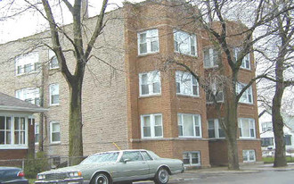 7147-7149 S Woodlawn Ave Apartamentos