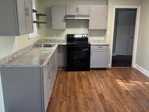 906 Central Dr in Dublin, GA - Building Photo - Building Photo