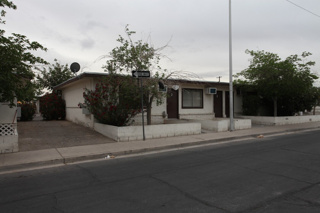 2412 Sunrise Ave in Las Vegas, NV - Building Photo