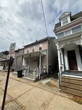 410 Wyandotte St in Bethlehem, PA - Building Photo - Building Photo