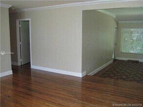 334 Velarde Ave in Coral Gables, FL - Building Photo - Building Photo