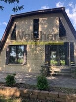 604 N 9th St in Marmaduke, AR - Building Photo