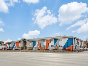 Vintage Pads in Arlington, TX - Foto de edificio - Building Photo