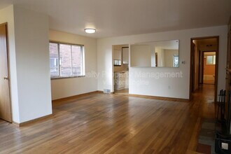 708 N 80th St in Seattle, WA - Building Photo - Building Photo