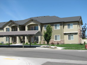 Crossfield Apartments in Meridian, ID - Building Photo - Building Photo