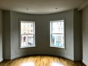 166 Newbury St in Boston, MA - Building Photo - Building Photo