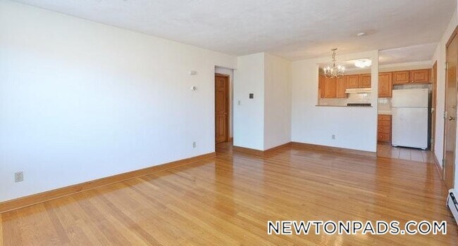 268 Grove St in Newton, MA - Building Photo - Building Photo