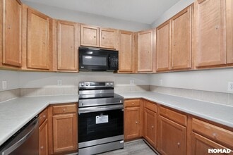 7222 S Blackhawk St in Englewood, CO - Building Photo - Building Photo