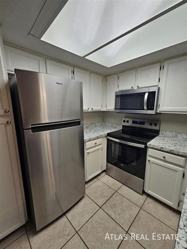 1645 W Baseline Rd in Mesa, AZ - Building Photo - Building Photo