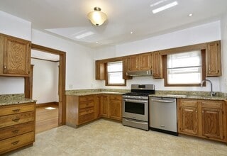 43 Oakridge St, Unit 2 in Boston, MA - Building Photo - Building Photo