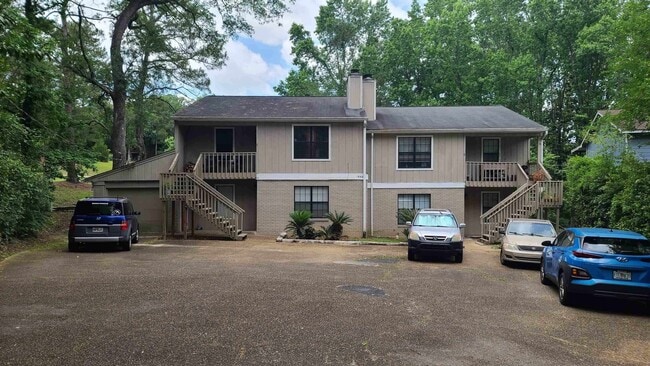 property at 1886 Nicklaus Ct