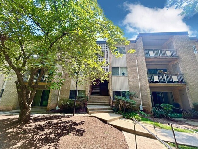 12205 Academy Way in Rockville, MD - Building Photo - Building Photo