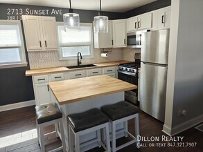 2713 Sunset Ave in Waukegan, IL - Building Photo - Building Photo