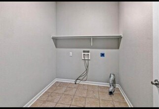 2245 N Lake Michele Cir in Lake Charles, LA - Building Photo - Building Photo