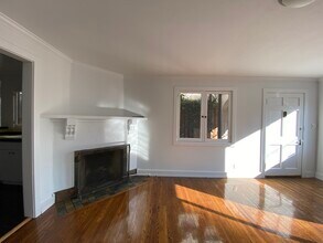 6881 Yeager Pl in Los Angeles, CA - Building Photo - Building Photo