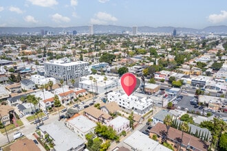 1414 S Orange Dr, Unit 1414.5 in Los Angeles, CA - Building Photo - Building Photo