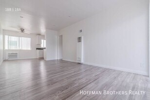 14766 Delano St, Unit 17 in Los Angeles, CA - Building Photo