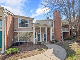 44975 Marigold Dr in Sterling Heights, MI - Building Photo