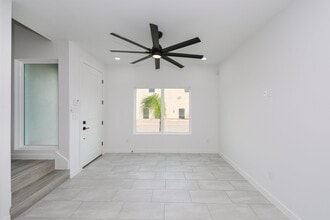 8218 Casa Verde Rd in Laredo, TX - Building Photo - Building Photo