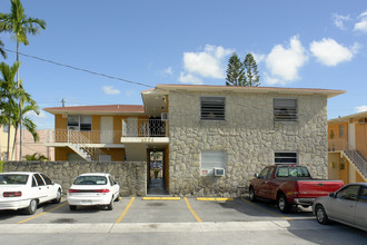 1221 W 66th St in Hialeah, FL - Building Photo - Building Photo