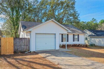 423 Northview Ln in Crestview, FL - Building Photo - Building Photo