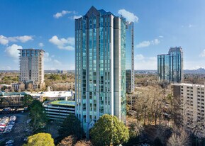 The Concorde in Atlanta, GA - Building Photo