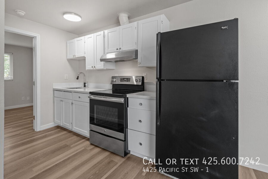 4425 Pacific St SW in Tacoma, WA - Building Photo