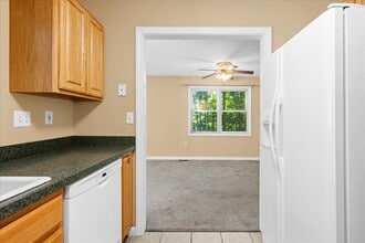 116 Weatherstone Dr in Worcester, MA - Building Photo - Building Photo