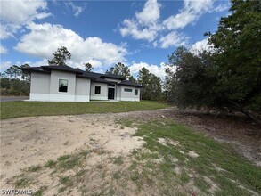 2863 52nd Ave NE in Naples, FL - Building Photo - Building Photo