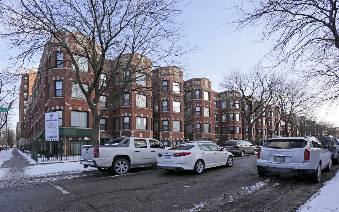 6901 S Paxton Ave in Chicago, IL - Building Photo