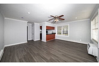 Fairfield At Lake Grove in Lake Grove, NY - Foto de edificio - Building Photo