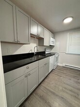 75 Vine St in Saugus, MA - Building Photo - Building Photo