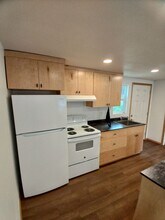 88869-88879 Alder St in Swisshome, OR - Building Photo - Building Photo