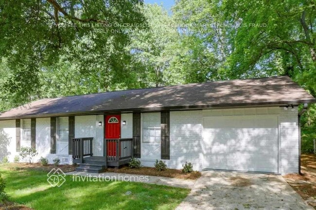 property at 1136 Woodleigh Rd SW