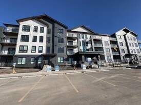 100 Banister Dr in Okotoks, AB - Building Photo