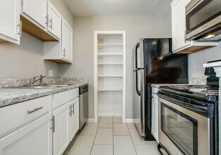950 Live Oak St in Dallas, TX - Building Photo - Building Photo