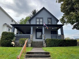 1614 Kauffman Ave in Vancouver, WA - Building Photo