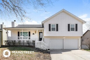 1701 Park Ln in Kearney, MO - Building Photo