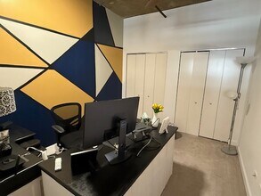 111 S Morgan St, Unit 707 in Chicago, IL - Building Photo - Building Photo