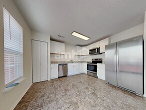 12907 Old Glory Dr in Fishers, IN - Foto de edificio - Building Photo