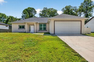 2010 Robert Ave in Alva, FL - Building Photo
